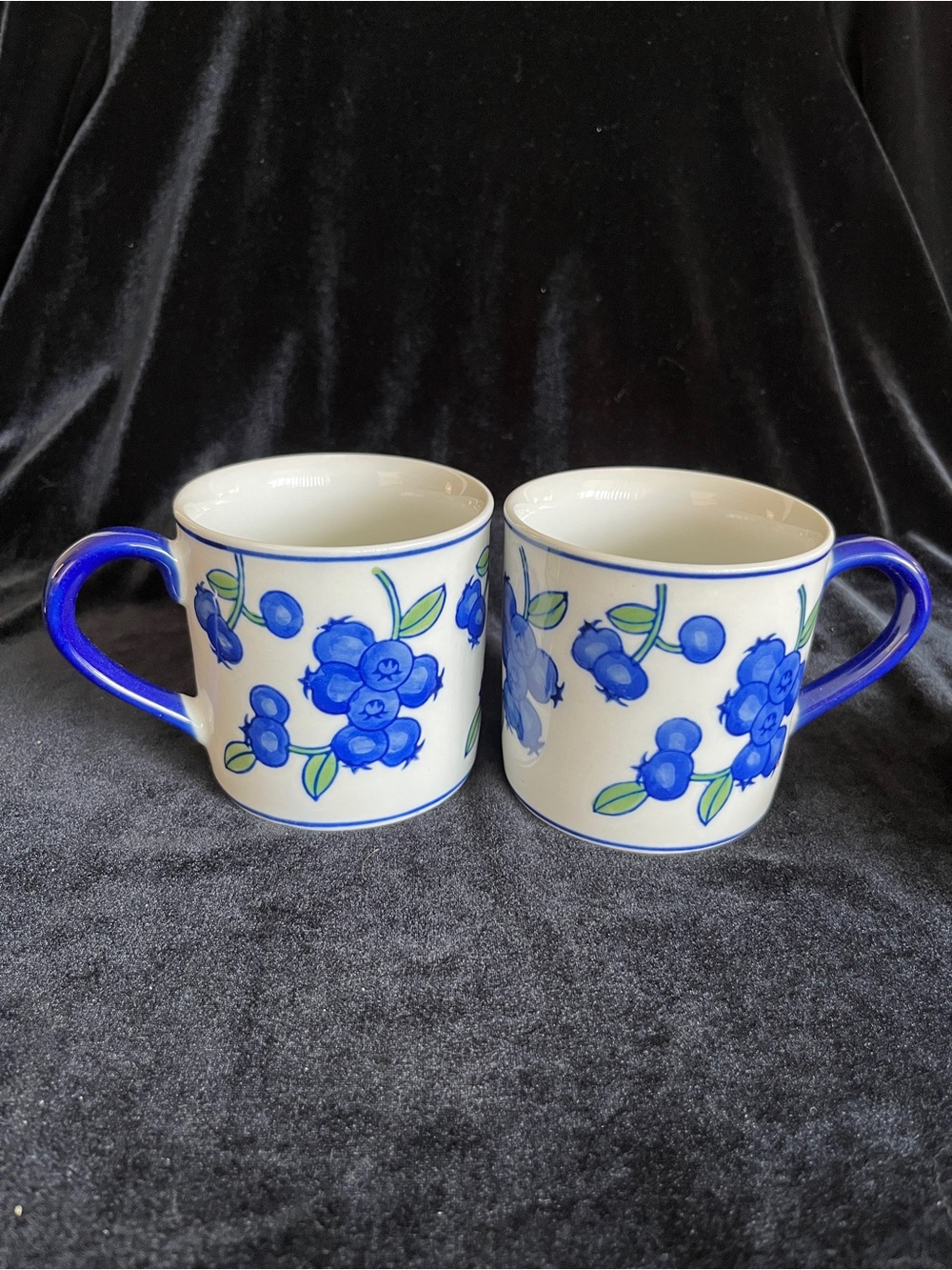 Set of 2 Vintage Blueberry April Cornell Signature Design Coffee Mug Cup